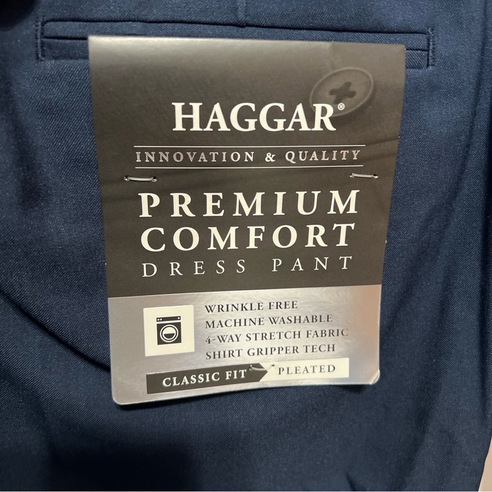 Haggar Premium Comfort Dress Pants in Dark Blue 42x29 NWT